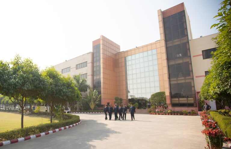 Apeejay Svran Global School